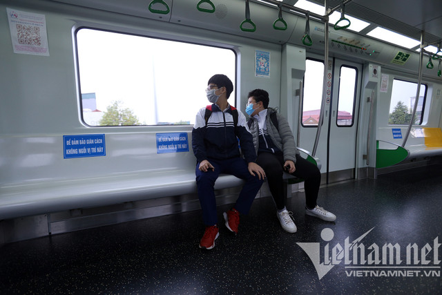 Tàu đường sắt Cát Linh - Hà Đông vắng lạ thường - Hình 11 Tau duong sat Cat Linh - Ha Dong vang la thuong-Hinh-11