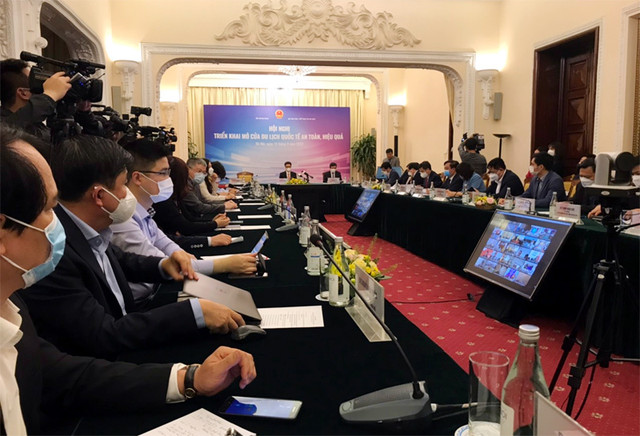 Chưa kịp vui đã thất vọng, khách quốc tế ra sân bay đến Việt Nam lại về - Hình 3 Chua kip vui da that vong, khach quoc te ra san bay den Viet Nam lai ve-Hinh-3