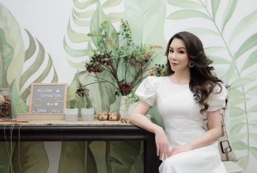 So kè gu thời trang của 3 chị đẹp Vbiz tuổi 40 - Hình 5 So ke gu thoi trang cua 3 chi dep Vbiz tuoi 40-Hinh-5