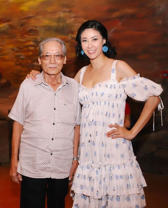 Tro cốt NSƯT Quốc Trụ về nhà, Hà Kiều Anh thông tin tang lễ - Hình 6 Tro cot NSUT Quoc Tru ve nha, Ha Kieu Anh thong tin tang le-Hinh-6