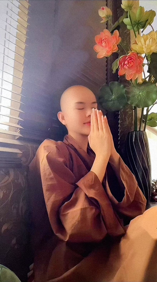 Sự thật người mẫu Lê Ngọc Trinh xuống tóc gây xôn xao Su that nguoi mau Le Ngoc Trinh xuong toc gay xon xao