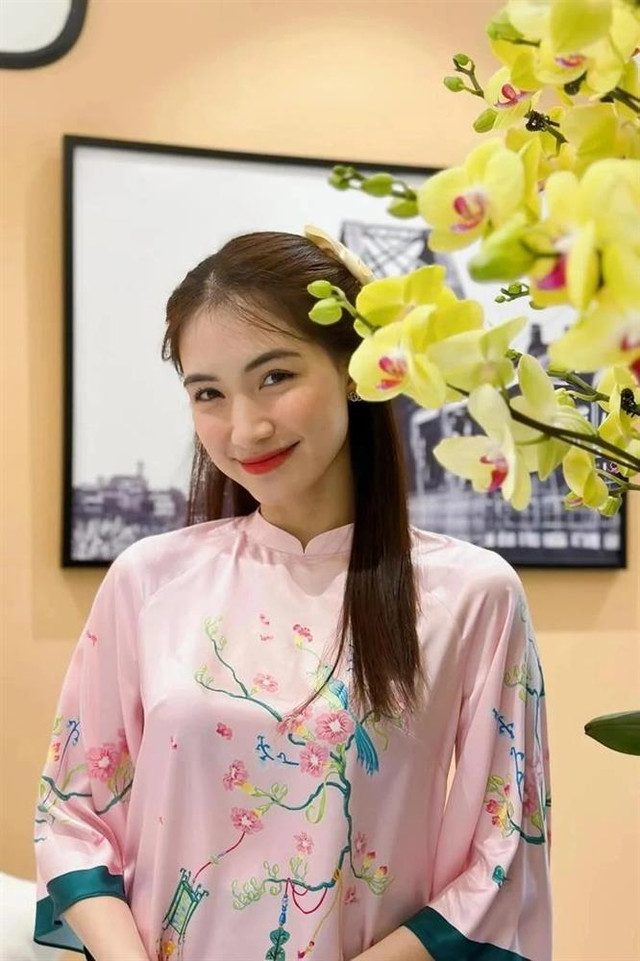 Hòa Minzy: "Bảo tôi đi bước nữa rất kỳ vì chưa lấy chồng bao giờ" Hoa Minzy: