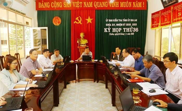Gia Lai xem xét kỷ luật nhiều đảng viên, tổ chức Đảng Gia Lai xem xet ky luat nhieu dang vien, to chuc Dang