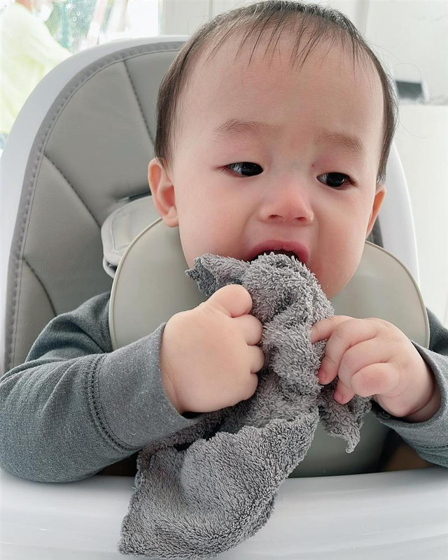 Mỹ nhân làng hài Puka lộ mặt mộc kém ấn tượng - Hình 3 My nhan lang hai Puka lo mat moc kem an tuong-Hinh-3