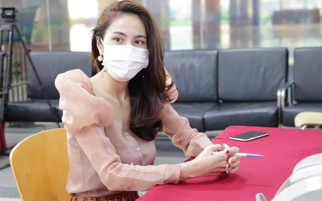 Công Vinh than "đời bất công" khi giúp Thủy Tiên từ thiện Cong Vinh than