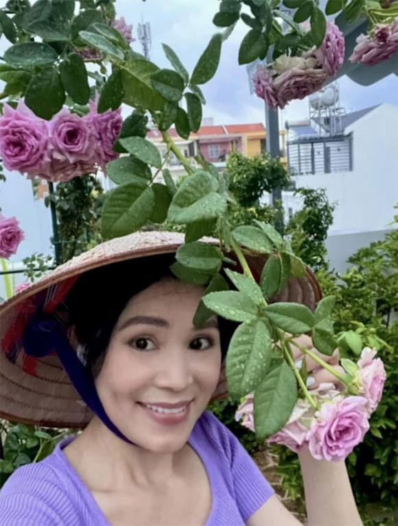 Quyền Linh quá khứ từng phải đi xin cháo trắng lúc 3h sáng - Hình 15 Quyen Linh qua khu tung phai di xin chao trang luc 3h sang-Hinh-15