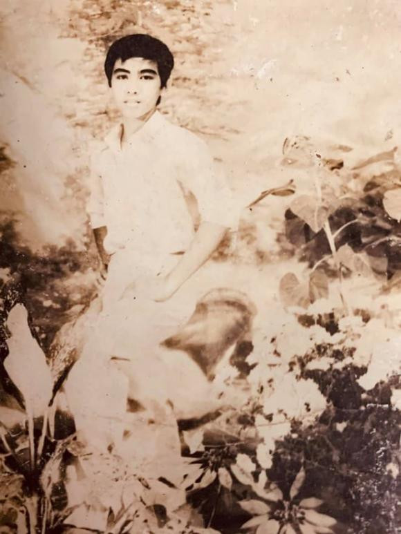 Quyền Linh quá khứ từng phải đi xin cháo trắng lúc 3h sáng Quyen Linh qua khu tung phai di xin chao trang luc 3h sang