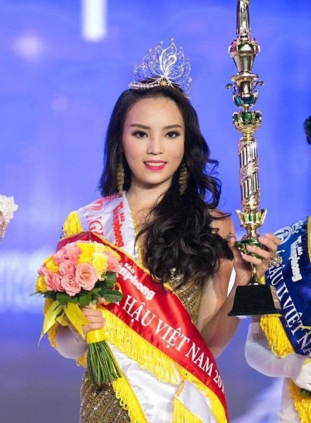 Cuộc đời các mỹ nhân hai lần đăng quang hoa hậu - Hình 6 Cuoc doi cac my nhan hai lan dang quang hoa hau-Hinh-6