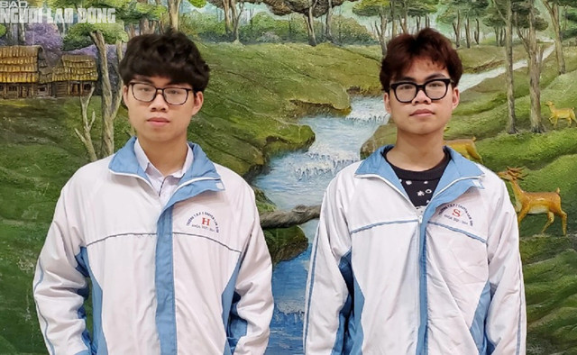 Cặp song sinh cùng đoạt giải nhất học sinh giỏi quốc gia môn Sinh Cap song sinh cung doat giai nhat hoc sinh gioi quoc gia mon Sinh