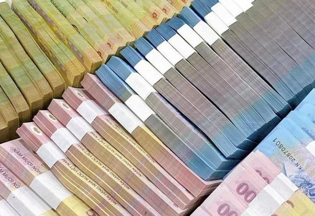 Chấp nhận mất phí cao đổi tiền mới dịp Tết Chap nhan mat phi cao doi tien moi dip Tet
