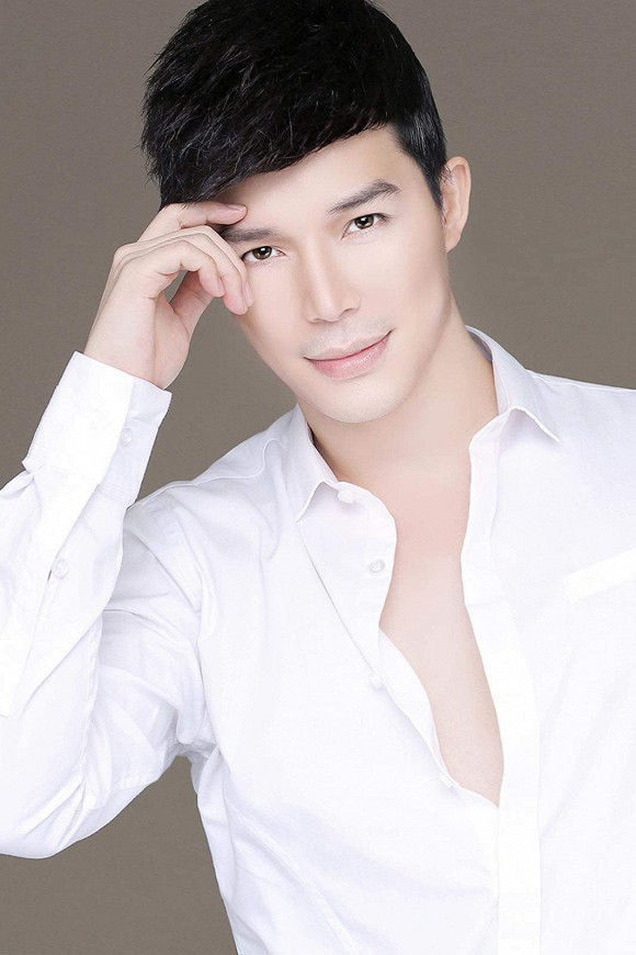 Nathan Lee chửi quản lý Ngọc Trinh: "Ngu dốt và đần độn" - Hình 3 Nathan Lee chui quan ly Ngoc Trinh: