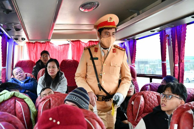 Người vi phạm nồng độ cồn 'hết cửa' giấu giếm nơi công tác Nguoi vi pham nong do con 'het cua' giau giem noi cong tac