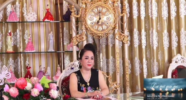 Bà Phương Hằng: "Đã đủ bằng chứng để lột mặt Phi Phi cô nương" - Hình 3 Ba Phuong Hang: