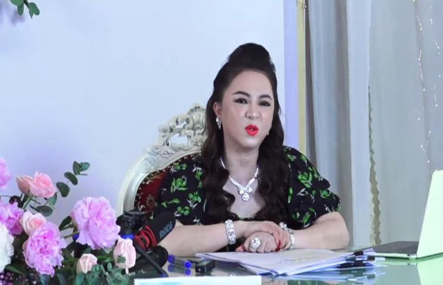 Bà Phương Hằng vạch mặt "Phi Phi cô nương": "Con rắn độc giật dây" - Hình 2 Ba Phuong Hang vach mat