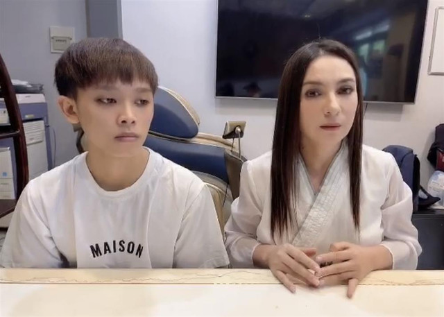 Cát-xê đi hát của Hồ Văn Cường: Tưởng nhiều hóa ra rất ít? - Hình 2 Cat-xe di hat cua Ho Van Cuong: Tuong nhieu hoa ra rat it?-Hinh-2