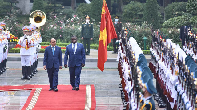Chủ tịch nước chủ trì lễ đón Tổng thống Cộng hòa Sierra Leone - Hình 4 Chu tich nuoc chu tri le don Tong thong Cong hoa Sierra Leone-Hinh-4