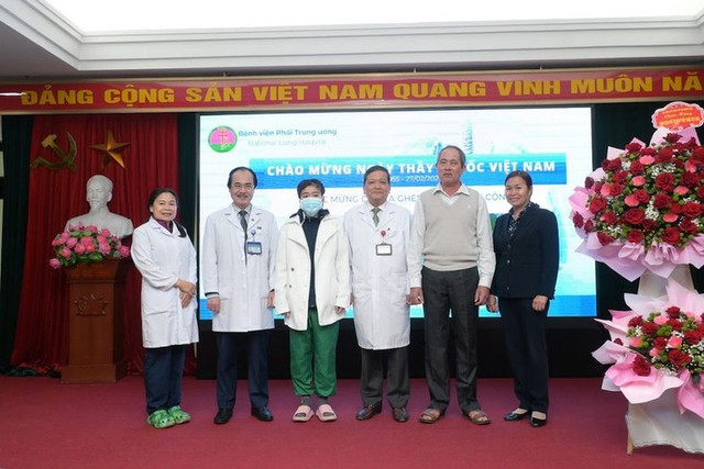 Cô gái hồi sinh sau ghép phổi, đến tri ân những người thầy thuốc Co gai hoi sinh sau ghep phoi, den tri an nhung nguoi thay thuoc