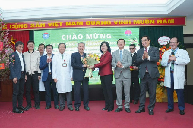 Ghép 2 lá phổi “cứu” nữ sinh bị bệnh phổi đục lỗ hiếm gặp - Hình 3 Ghep 2 la phoi “cuu” nu sinh bi benh phoi duc lo hiem gap-Hinh-3