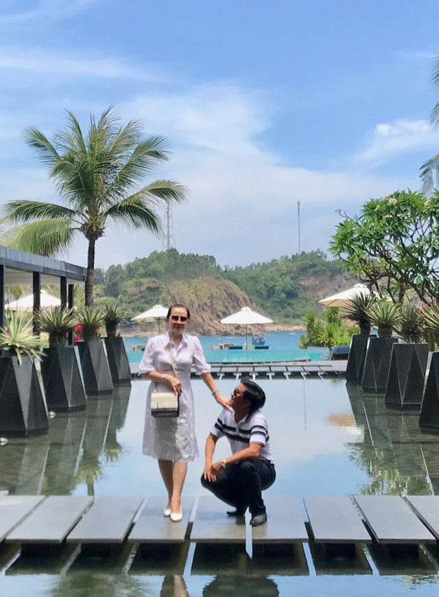 Bố mẹ chồng Lê Âu Ngân Anh sống sang chảnh, du lịch khắp nơi - Hình 36 Bo me chong Le Au Ngan Anh song sang chanh, du lich khap noi-Hinh-36