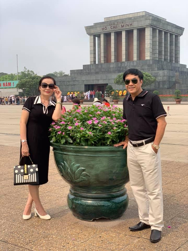 Bố mẹ chồng Lê Âu Ngân Anh sống sang chảnh, du lịch khắp nơi - Hình 18 Bo me chong Le Au Ngan Anh song sang chanh, du lich khap noi-Hinh-18