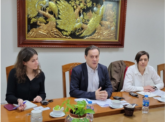 Phó Chủ tịch Phạm Ngọc Linh tiếp Tham tán Phái đoàn EU tại Việt Nam - Hình 2 Pho Chu tich Pham Ngoc Linh tiep Tham tan Phai doan EU tai Viet Nam-Hinh-2