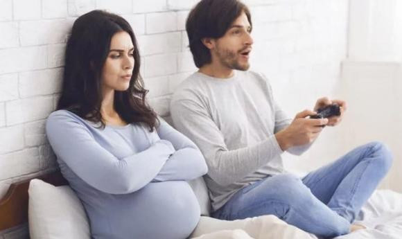 Phụ nữ cảnh giác với 3 thời điểm đàn ông dễ ngoại tình - Hình 4 Phu nu canh giac voi 3 thoi diem dan ong de ngoai tinh-Hinh-4