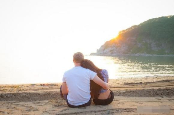 Phụ nữ cảnh giác với 3 thời điểm đàn ông dễ ngoại tình Phu nu canh giac voi 3 thoi diem dan ong de ngoai tinh