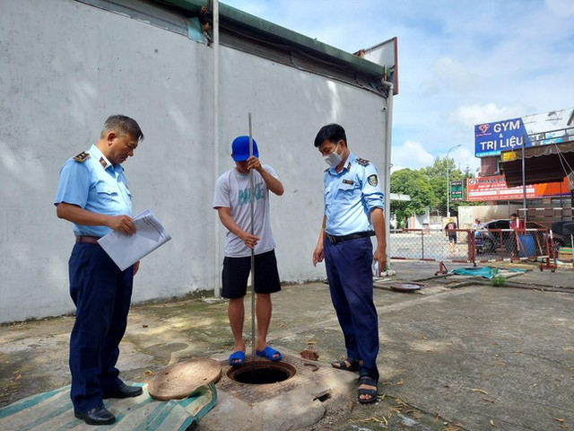 Bất ngờ kết quả kiểm tra loạt cây xăng sau chỉ đạo "nóng" của Thủ tướng - Hình 2 Bat ngo ket qua kiem tra loat cay xang sau chi dao