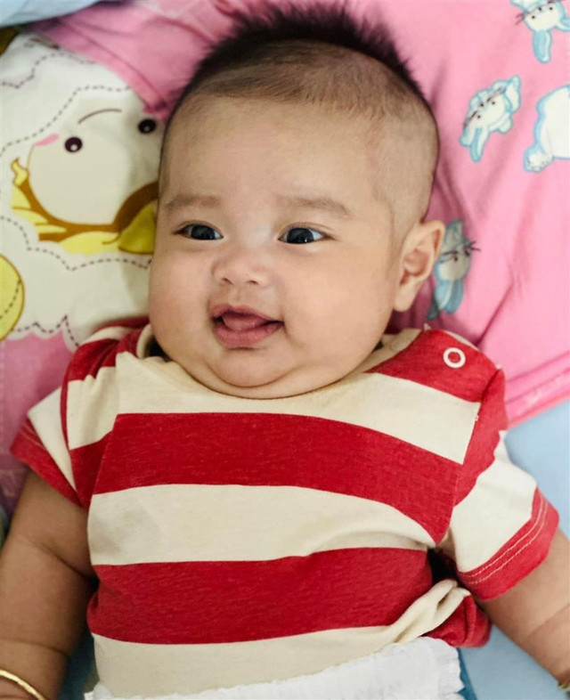 Con lớn nhanh, Lê Dương Bảo Lâm 'có lúc tưởng vợ ôm thằng nào' - Hình 4 Con lon nhanh, Le Duong Bao Lam 'co luc tuong vo om thang nao'-Hinh-4