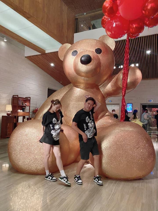 Nhã Phương cứ sơ hở là "dìm hàng" Trường Giang tơi tả - Hình 7 Nha Phuong cu so ho la