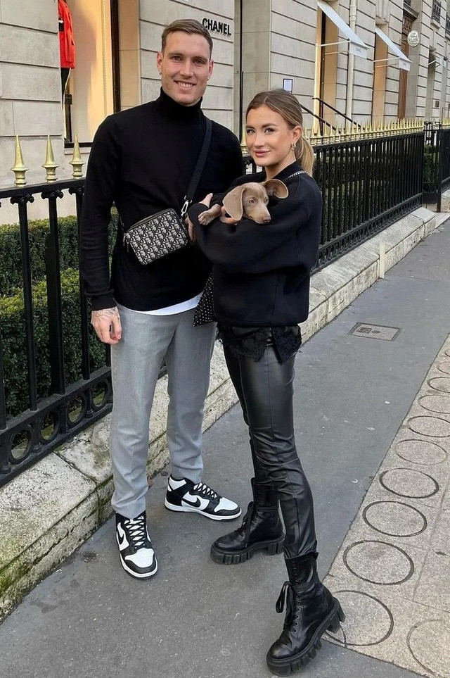 Những nàng Wags tuyệt đẹp của đội tuyển Đức - Hình 13 Nhung nang Wags tuyet dep cua doi tuyen Duc-Hinh-13
