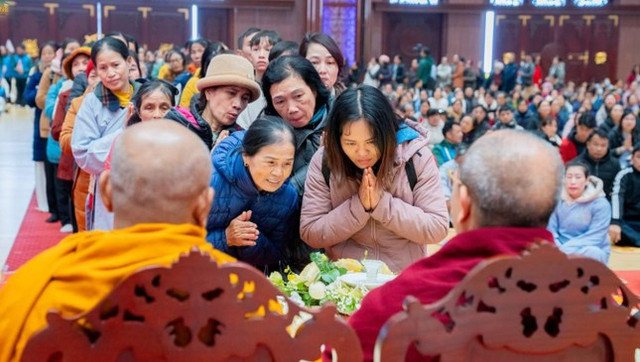 Chùa Ba Vàng chiêm bái tóc Đức Phật: Giáo hội Phật giáo Quảng Ninh nói gì? - Hình 2 Chua Ba Vang chiem bai toc Duc Phat: Giao hoi Phat giao Quang Ninh noi gi?-Hinh-2