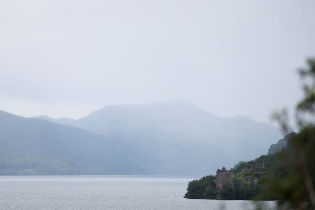 Hàng trăm tình nguyện viên tham gia săn lùng quái vật hồ Loch Ness - Hình 3 Hang tram tinh nguyen vien tham gia san lung quai vat ho Loch Ness-Hinh-3