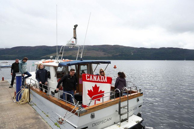 Hàng trăm tình nguyện viên tham gia săn lùng quái vật hồ Loch Ness Hang tram tinh nguyen vien tham gia san lung quai vat ho Loch Ness