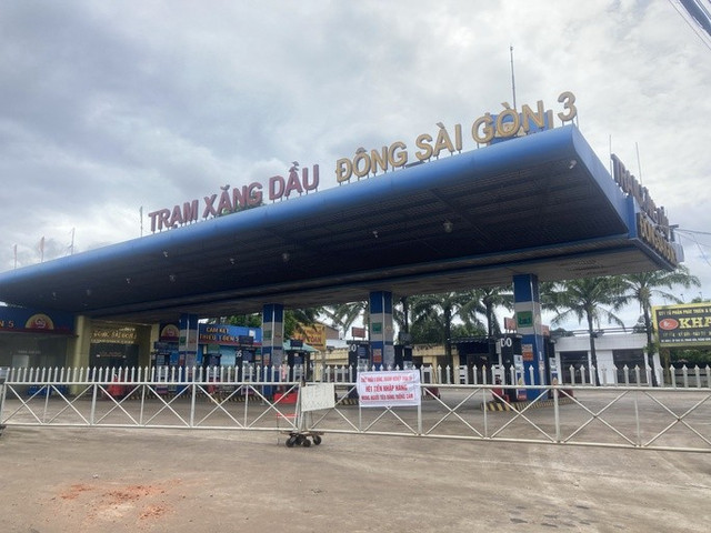 Biển báo hết xăng “độc nhất vô nhị” ở Đồng Nai Bien bao het xang “doc nhat vo nhi” o Dong Nai