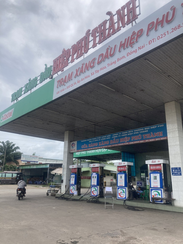 Biển báo hết xăng “độc nhất vô nhị” ở Đồng Nai - Hình 5 Bien bao het xang “doc nhat vo nhi” o Dong Nai-Hinh-5
