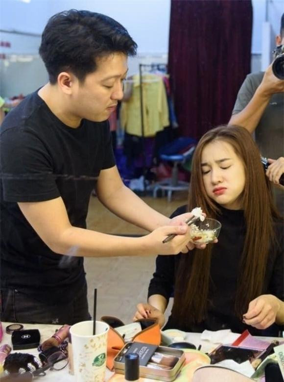 Ai bảo tình yêu trong showbiz chóng tan, hãy nhìn những đôi này! - Hình 6 Ai bao tinh yeu trong showbiz chong tan, hay nhin nhung doi nay!-Hinh-6