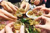 Vụ ngộ độc rượu ở Hải Phòng, methanol nguy hiểm thế nào?