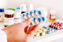 Yêu cầu bảo đảm cung ứng thuốc đầy đủ cho mùa dịch và Tết Nguyên đán