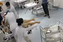 Cứu sống người đàn ông 60 tuổi bị điện giật ngưng tim khi đang sửa mái nhà