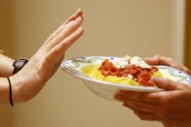 Ăn tối muộn gây béo phì, nhiều vấn đề sức khỏe nguy hiểm