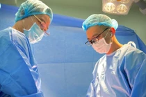 Phẫu thuật tái tạo xương hàm dưới cho bệnh nhân mắc bệnh tim nặng