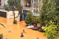 Bộ Y tế hướng dẫn người dân các biện pháp làm sạch nước sau lũ