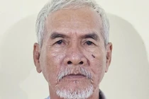 Bắt tạm giam người đàn ông 71 tuổi hiếp dâm bé gái 10 tuổi ở An Giang