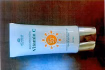 Đình chỉ lưu hành, thu hồi 2 mỹ phẩm kem chống nắng giả