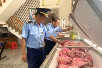 Phát hiện hơn 4 tấn thịt heo không rõ nguồn gốc tại Gia Lai