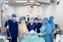 Bé trai 5 tuổi bị chó cắn biến dạng khuôn mặt