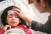 Rà soát an toàn thuốc điều trị nhiễm trùng đường hô hấp RSV cho trẻ