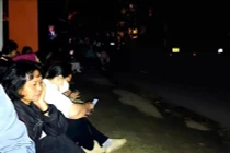 Vụ Phụ huynh xếp hàng từ 1h sáng đặt chỗ lớp 10 cho con, Sở GD&ĐT nói gì?