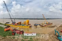 Công trường xây dựng cầu Tứ Liên sau 1 tháng thi công